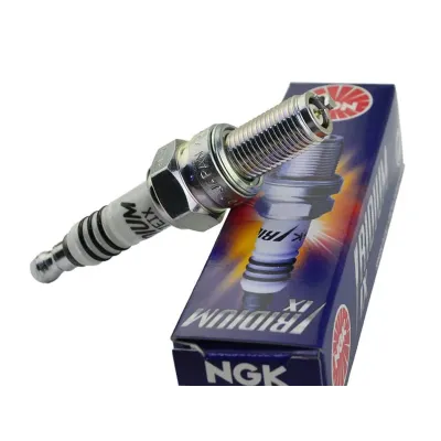 CANDELA MOTO TRIUMPH IRIDIUM EQUIVALENTE CR8EIA-9